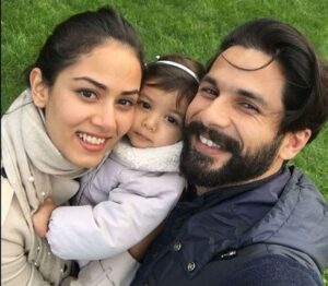 Mira Rajput with her husband Shaid & daughter