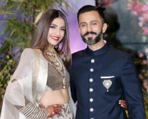 Anand Ahuja with his wife Sonam Kapoor