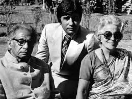 Amitabh Bachchan with his parents