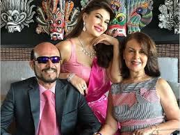 Jacqueline Fernandez with her parents