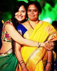 Anasuya Bharadwaj with her mother