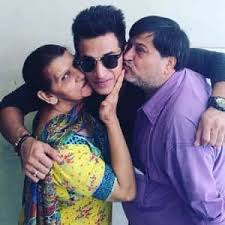 Prince Narula with his parents