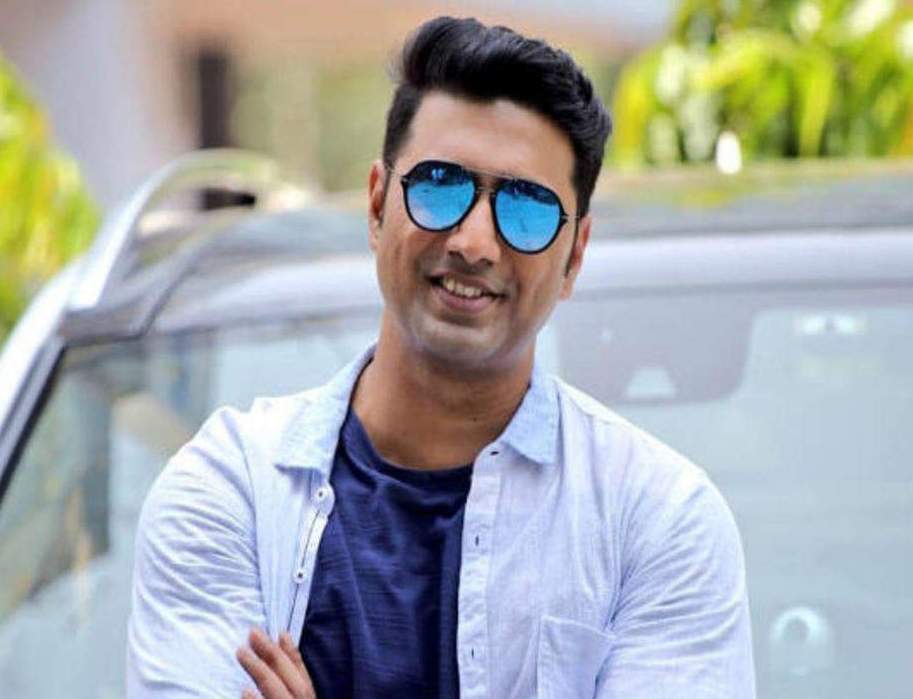 Dev (Bengali Actor) Biography, Age, Wiki, Height, Weight, Girlfriend, Family & More -