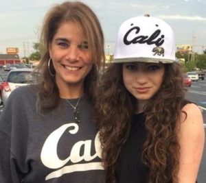 Dytto with her mother