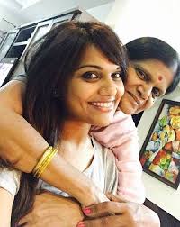 Kathi Karthika with her mother