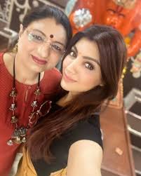 Akanksha Puri with her mother