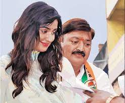 Neha Sharma with her father