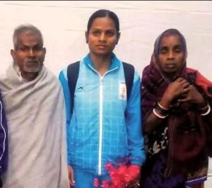Dutee Chand with her parents