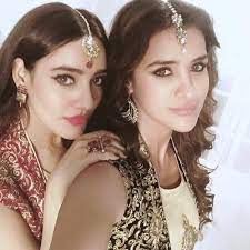 Aisha Sharma with her sister Neha