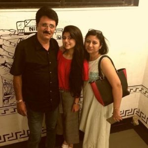 Yesha Rughani with her parents