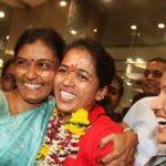 Tejaswini Sawant with her mother