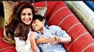 Sonali Bendre with her son