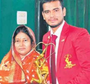Manoj Sarkar with his mother