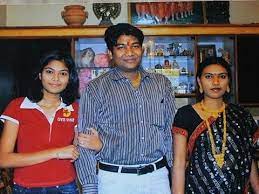 Lopamudra Raut with her parents